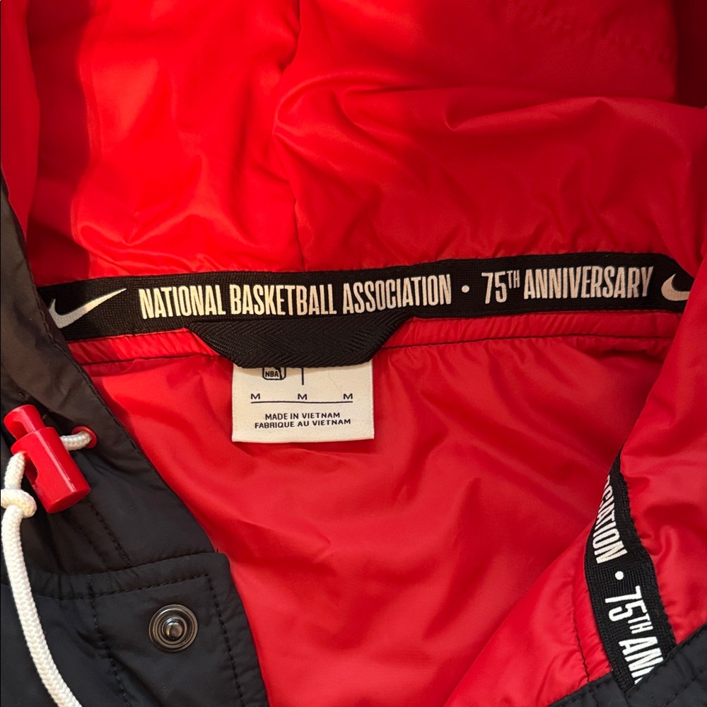 Nike NBA 75th Anniversary Chicago Bulls Pregame Courtside Men’s M Jacket - Picture 4 of 5